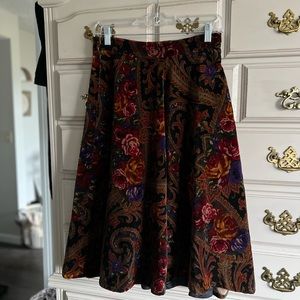 Beautiful velvet A-line skirt